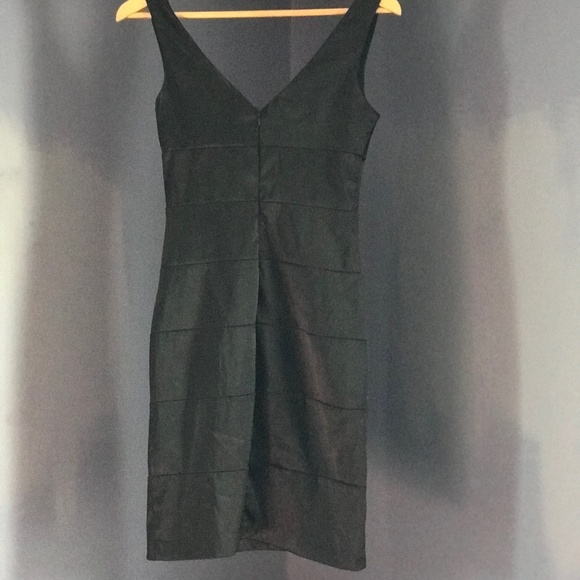 Black Dress - Picture 2 of 3